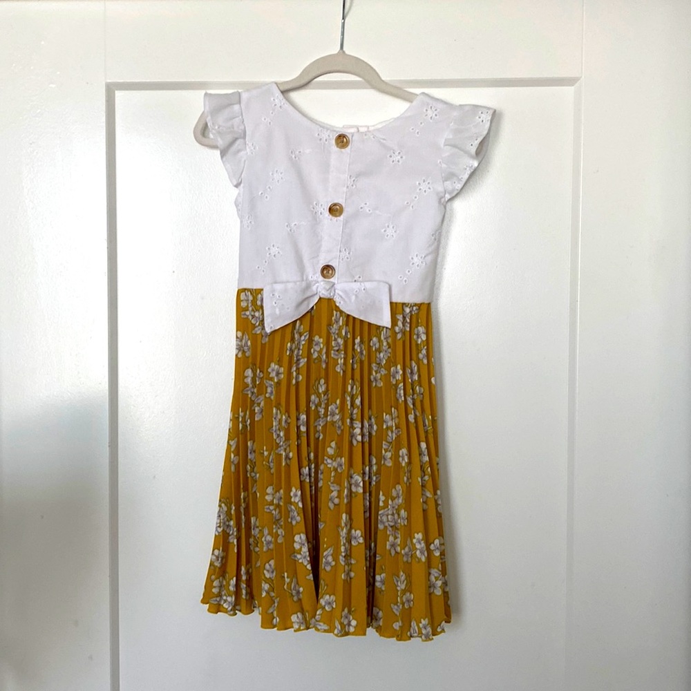 Adorable girls dress